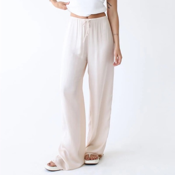 Rumored Cape Pants - Picture 5 of 6